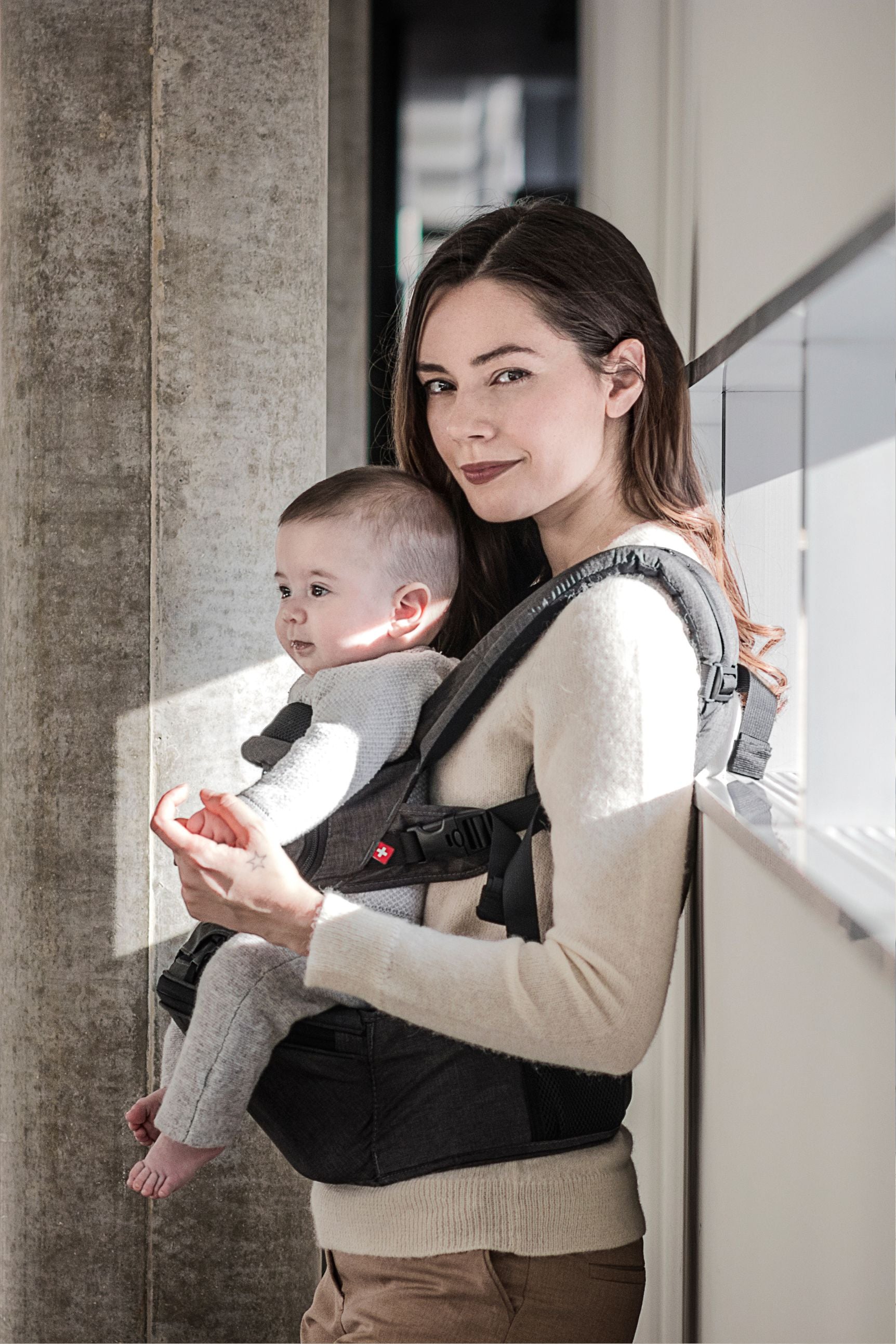 HIPSTER PLUS MiaMily 3D Baby Carrier for Healthy Baby Mom Dad MiaMily Switzerland