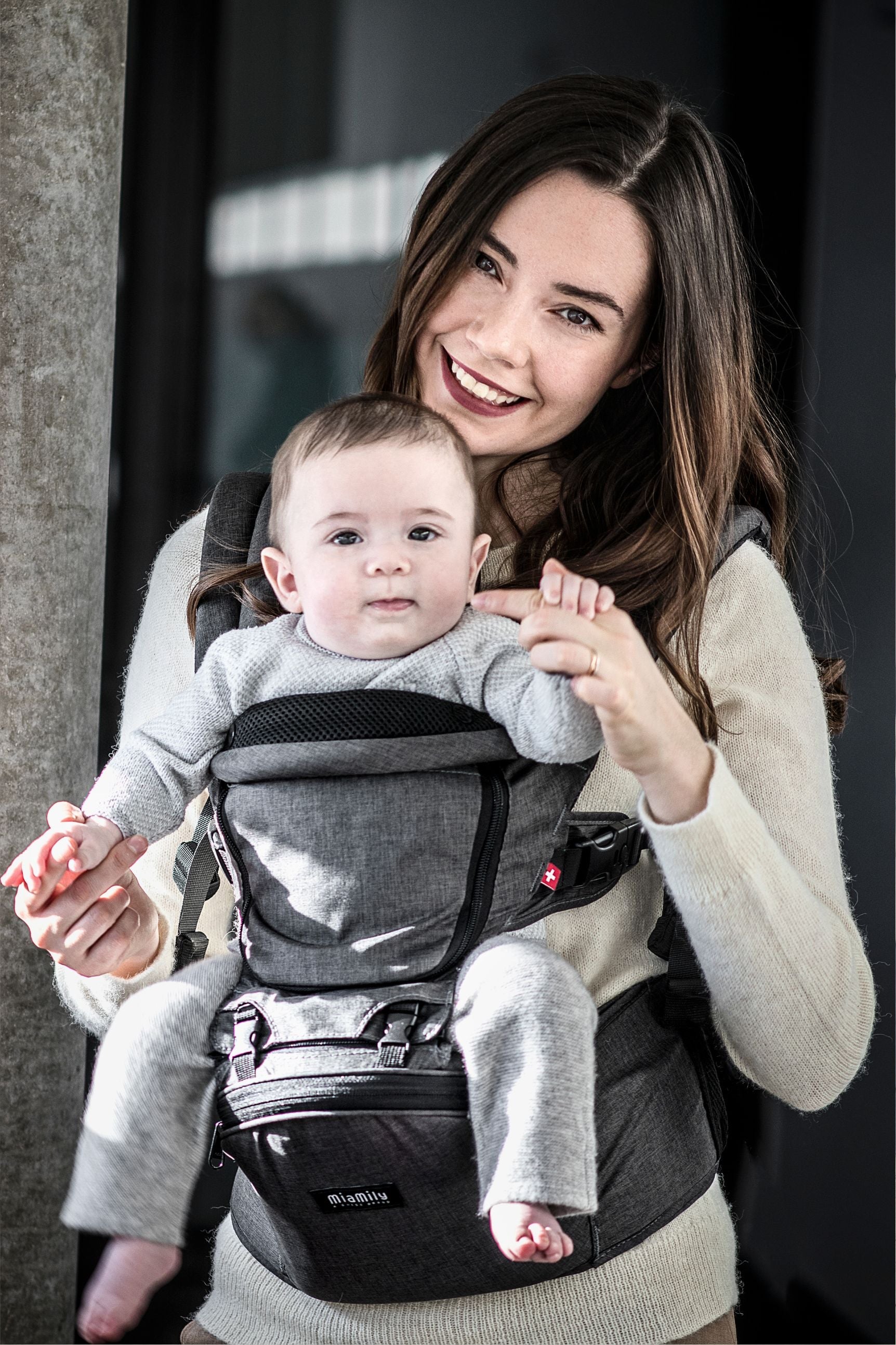 HIPSTER PLUS MiaMily 3D Baby Carrier for Healthy Baby Mom Dad MiaMily Switzerland